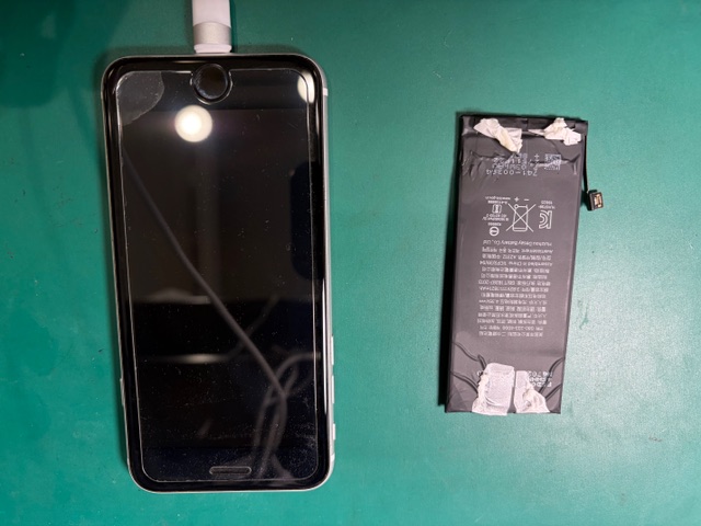 神戸市からお越しのお客様よりiPhoneSE2のバッテリー交換をご依頼いただきました！